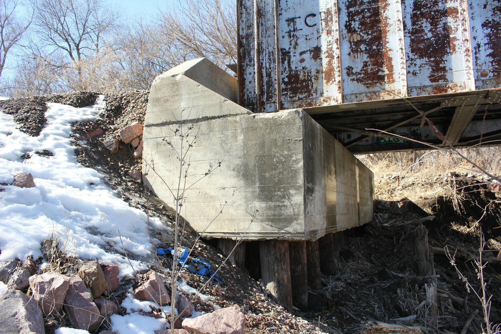 South abutment